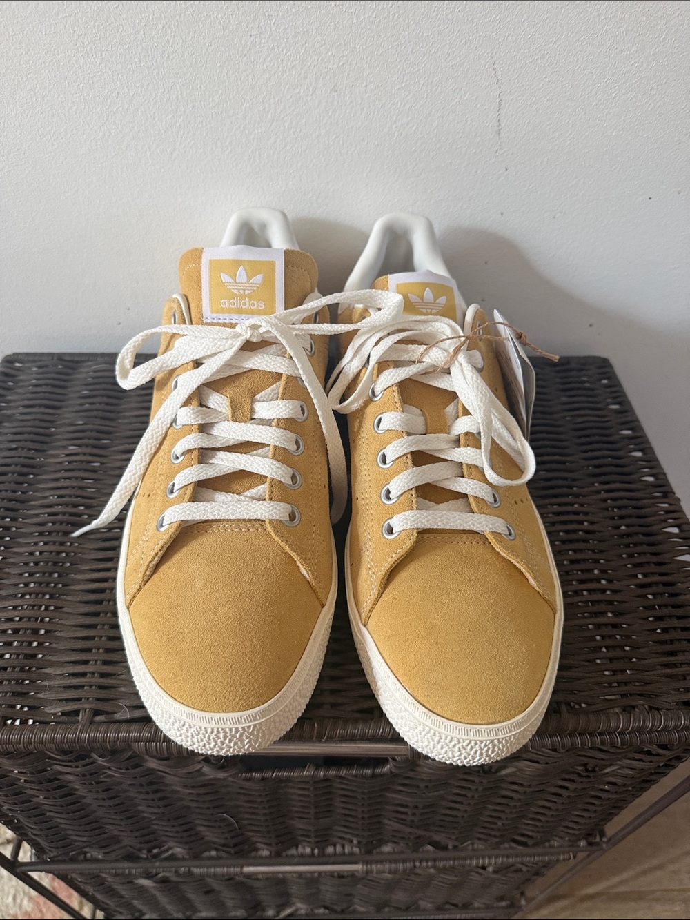 Adidas Yellow Stan Smith originals suede Low-Top Sneakers men’s 7, women’s 9